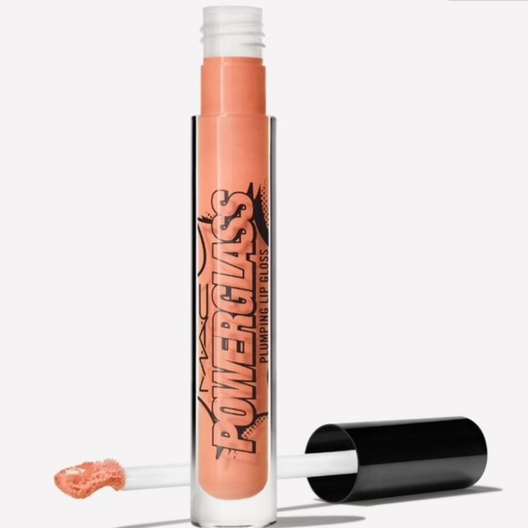 what causes melanotic macule Labial melanotic macule